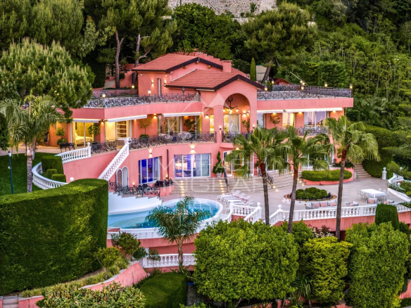 Roquebrune-Cap-Martin – Villa contemporaine d’exception à louer