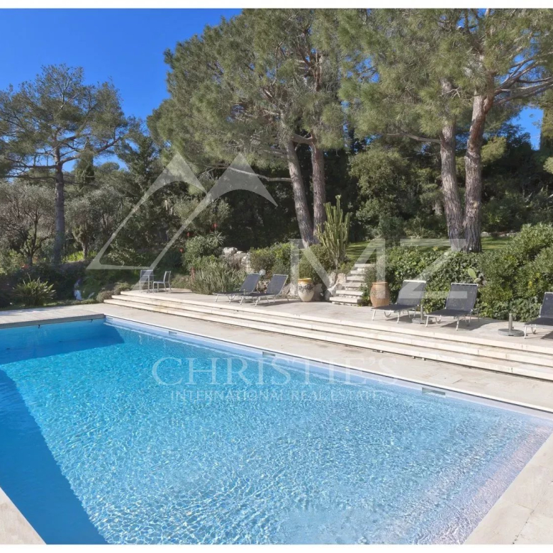 Èze – Propriété contemporaine avec vue mer