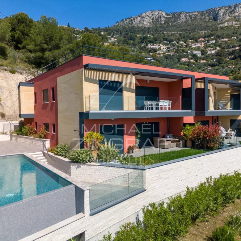 Luxury Provençal Villa with Breathtaking Panoramic Views