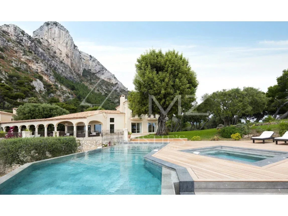 Cap-d'Ail – Contemporary villa with panoramic sea views