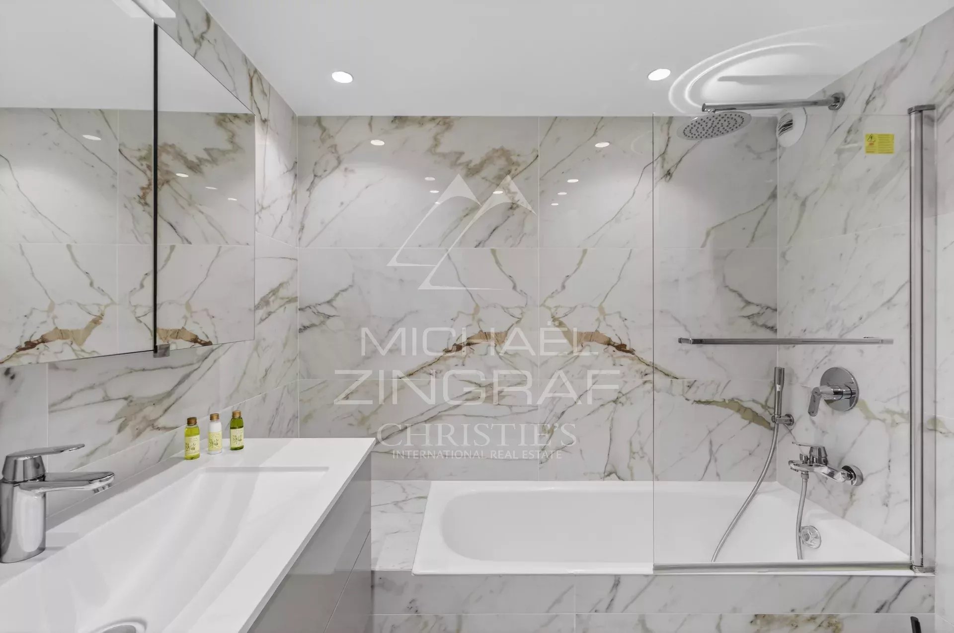 e09766658704da35eedd447a84bfecec_884811443c_1920-original