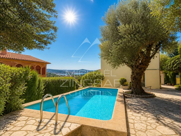 Rare find – Villa near the sea in Cap d'Ail