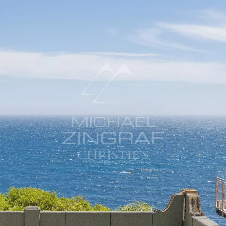 Exceptional property in a listed residence – Belle Époque elegance, sea view and private access to the coastline