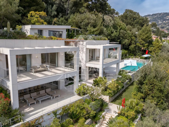 Magnificent contemporary villa for rent in Saint-Jean-Cap-Ferrat