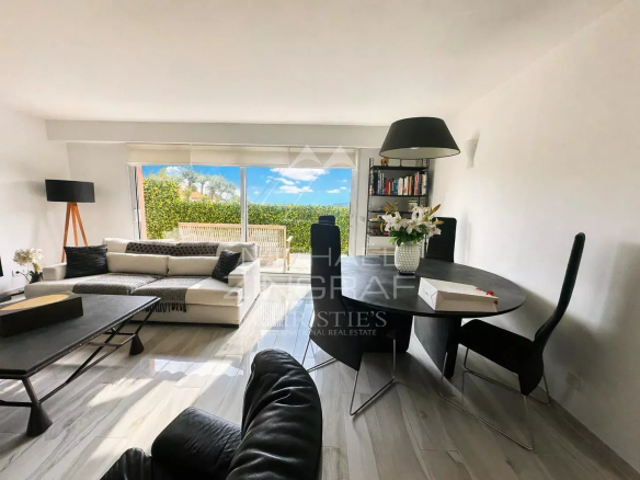 Beautiful 3-room apartment – ​​terrace, cellar and parking