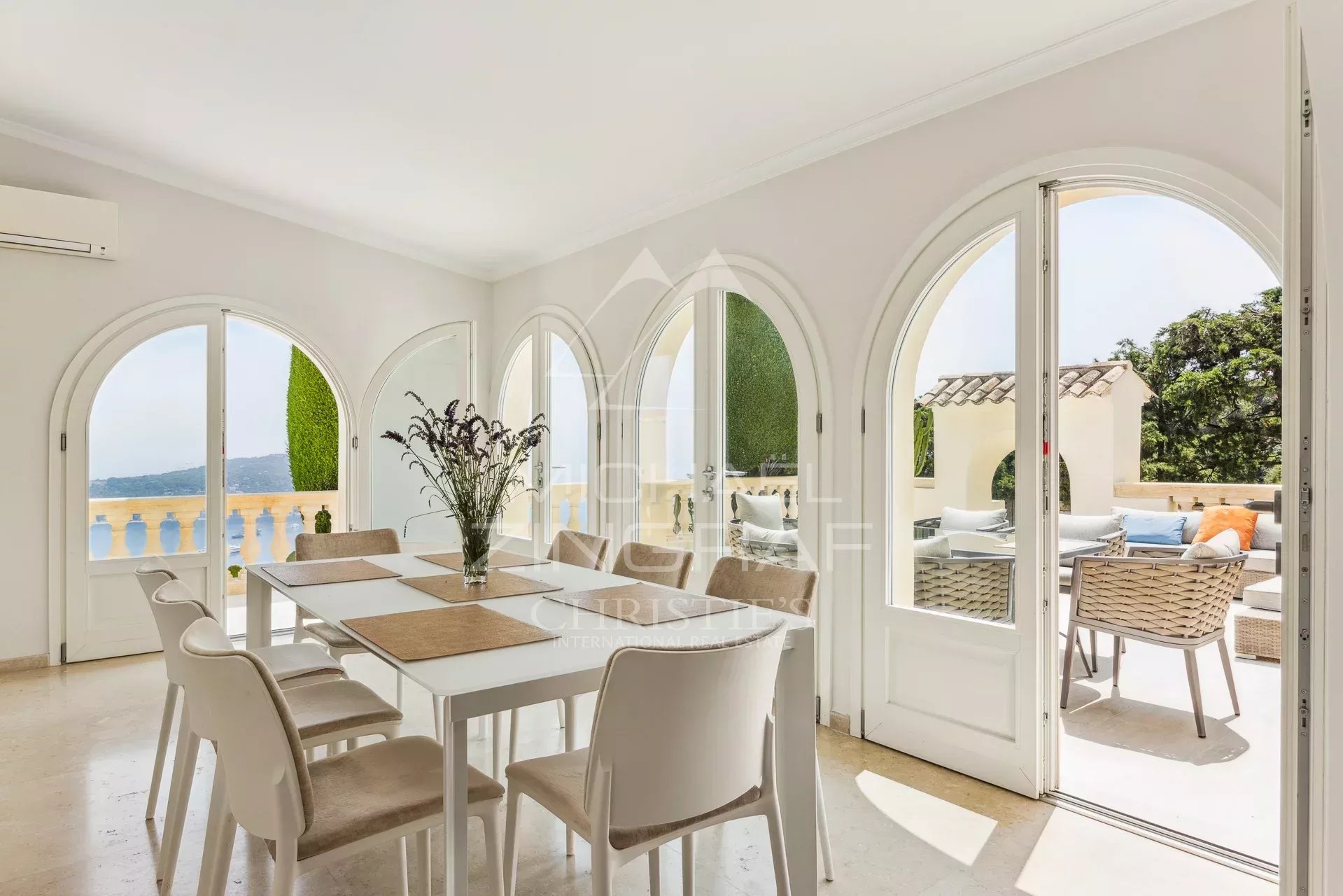 Duplex with sea view in Villefranche Bright dining room with sea view in a duplex in Villefranche-sur-Mer.