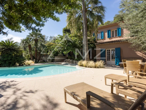Superb villa full of charm with sea view