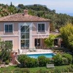 Villa contemporaine avec vue mer panoramique