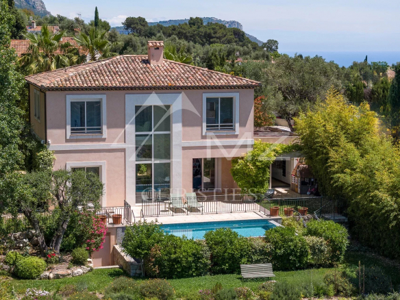 Villa contemporaine avec vue mer panoramique