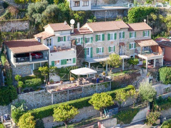Roquebrune-Cap-Martin-Exceptional villa with panoramic view of the sea
