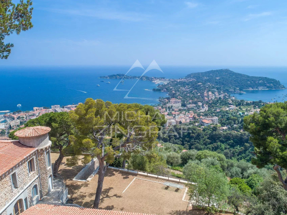 Villefranche – Propriété d’exception à terminer