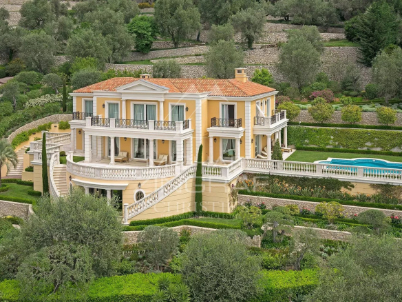 Villefranche-sur-Mer-Palladian property