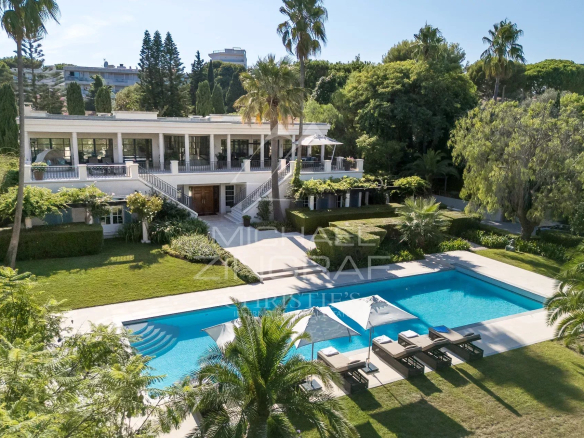 Exclusivité Cap d’Antibes – Villa style californien avec vue mer, située dans le prestigieux secteur de la Garoupe