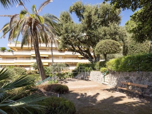 EXCLUSIVITÉ – Bien d’exception à l’orée du Cap d’Antibes – Résidence Château de la Pinède