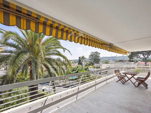 d653a9bc4f0af7f79ad7001f46edc3a4_e37bd60887_1920-original | Propriétés De Charme Cap d’Antibes – Spacieux 4 pièces avec terrasse, piscine et garage