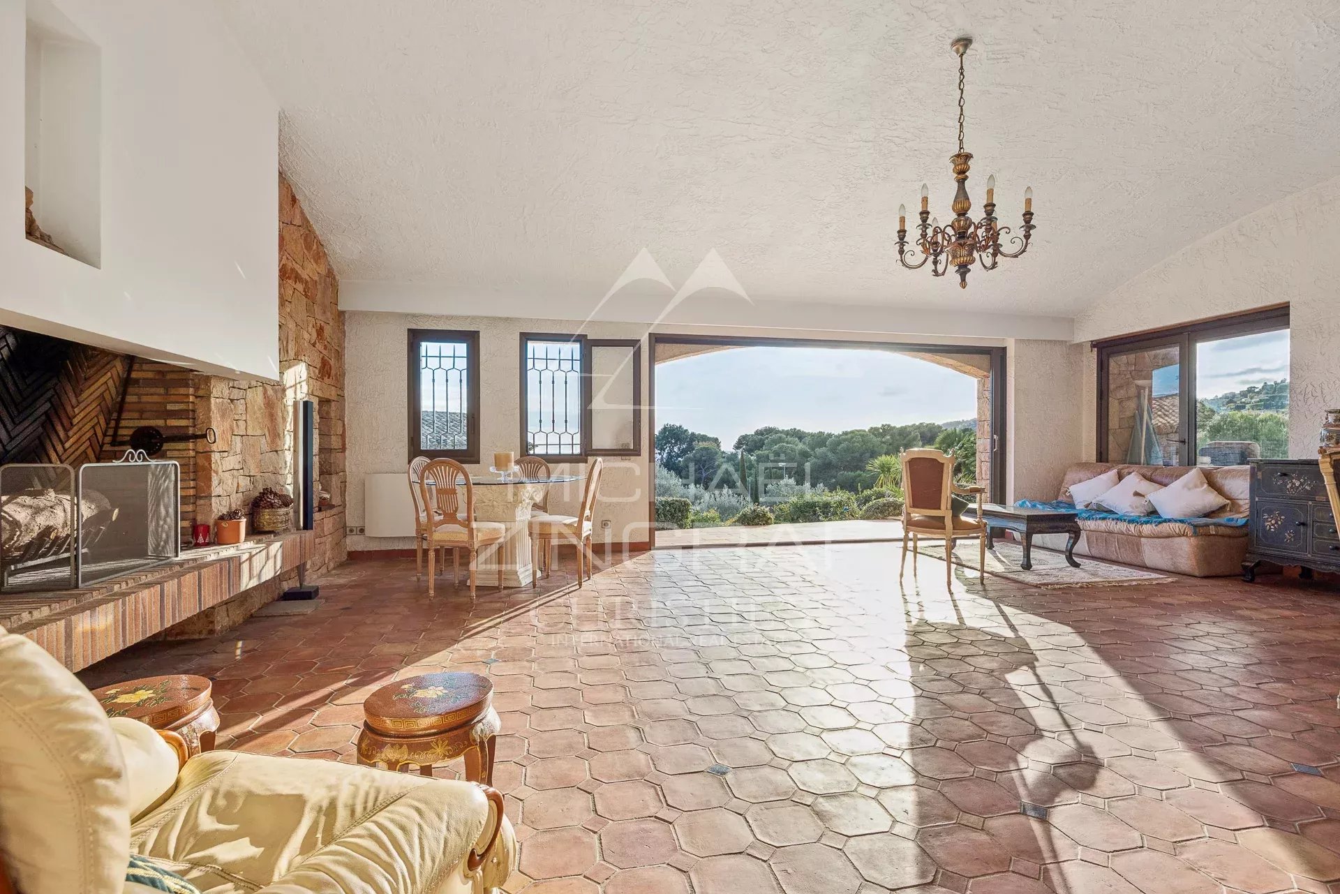 8b01eceb786119019f7d30ecb4e78b18_eabb92d939_1920-original