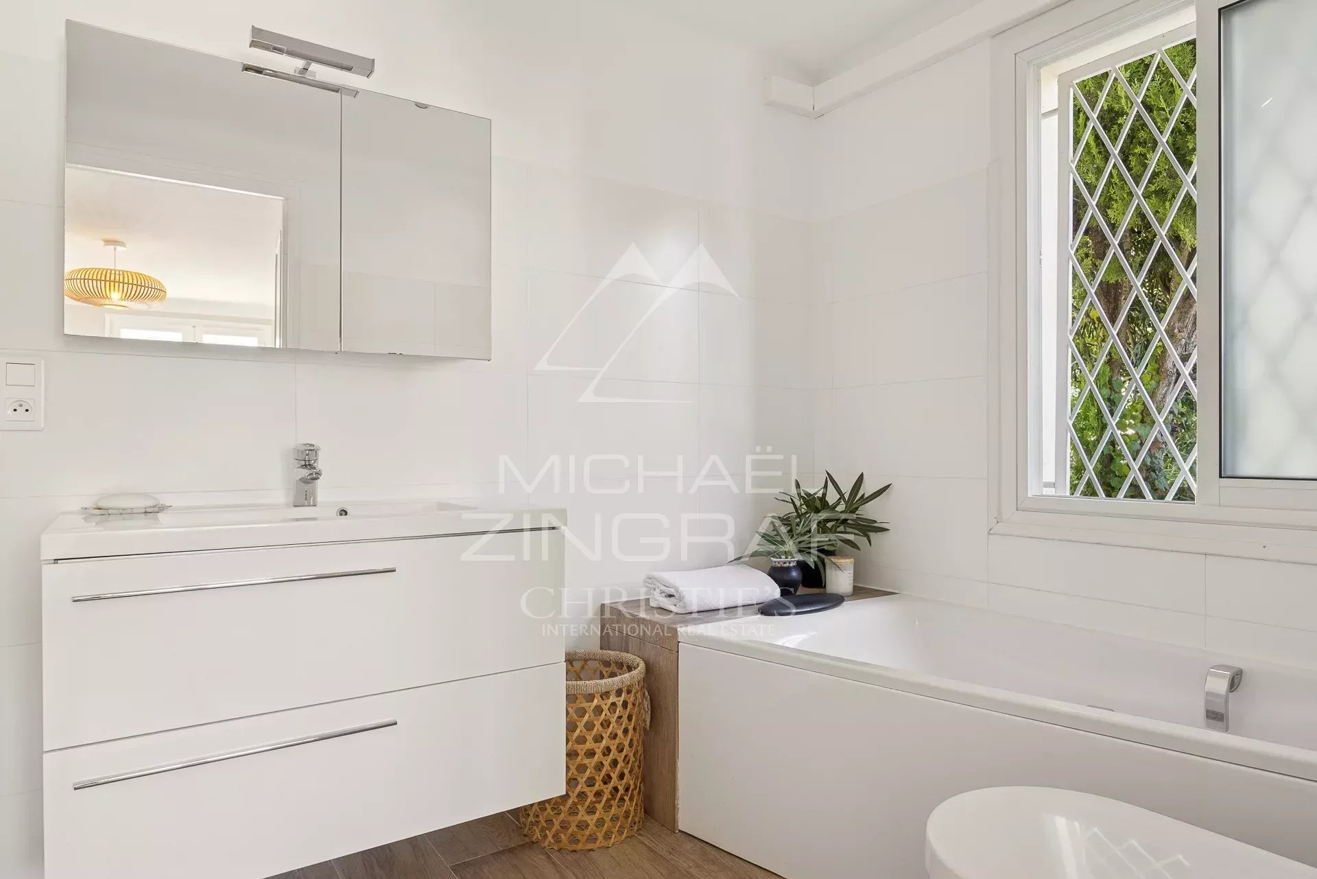 a87d73405ed84b6d6668db2e4151616b_e86ad16a8f_1920-original