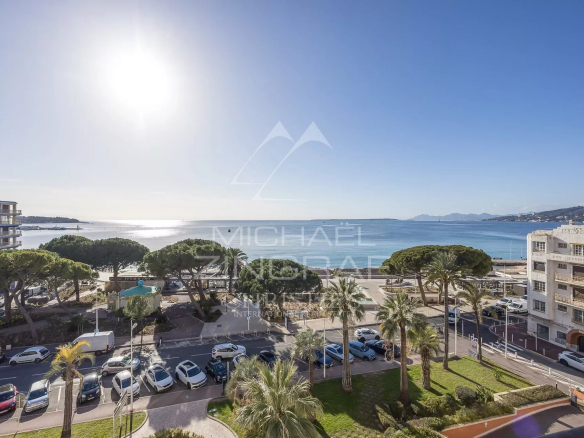 Juan-les-Pins, Le Center Bay – Vue Mer Panoramique
