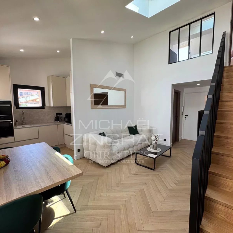 Superbe trois-pièces avec terrasse ensoleillée et piscine