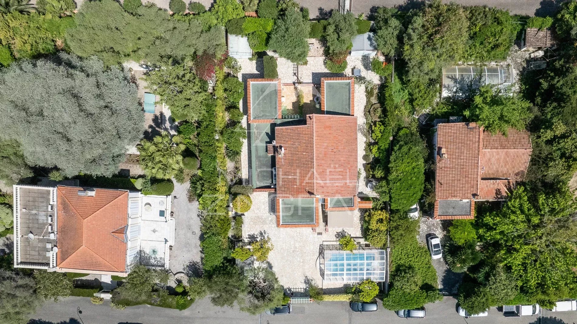 52198cd0279b3712bd79f98b0b8fbfaf_0ebe9c1af9_1900-original