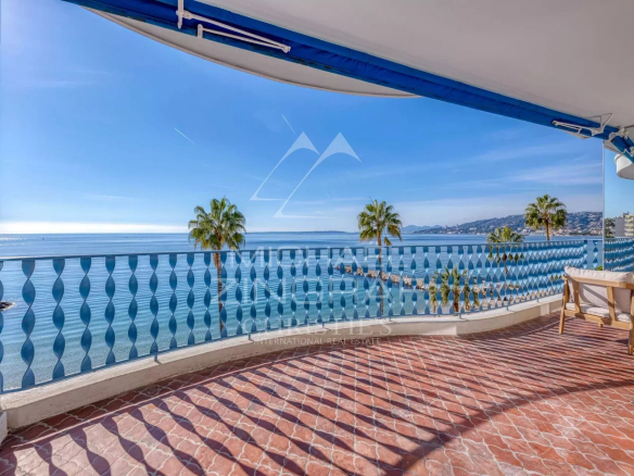 Appartement traversant avec vue mer panoramique