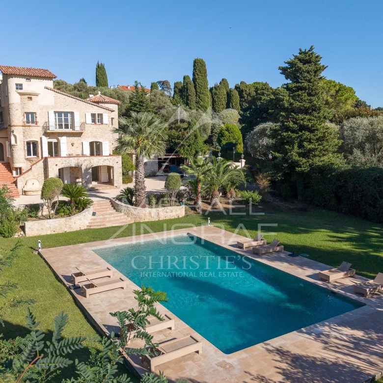 Cap d’Antibes – Magnifique Propriété style Belle époque  dans domaine privé