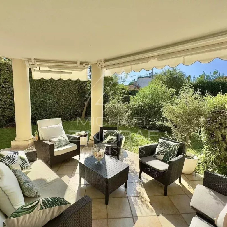 Propriété de charme – Vieil Antibes – À quelques pas des remparts