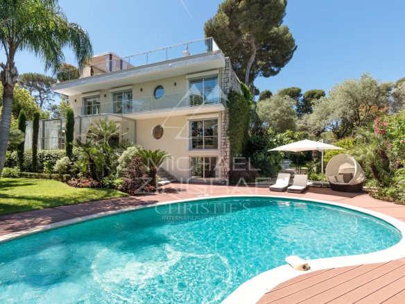Cadre privilégié au Cap d’Antibes, proche plage Keller, vue mer et montagnes