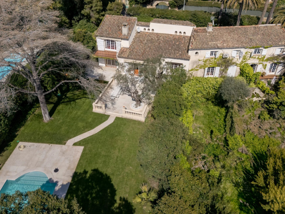 Magnifique propriété provençale au cœur du Cap d’Antibes