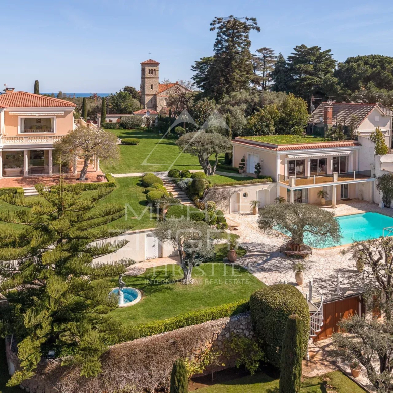 Villa contemporaine d’exception avec vue mer à la Garoupe