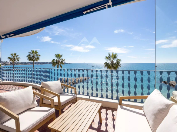 Appartement traversant avec vue mer panoramique