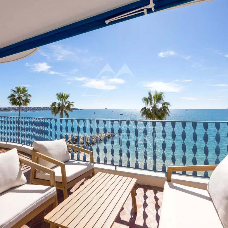 Villa contemporaine d’exception avec vue mer à la Garoupe