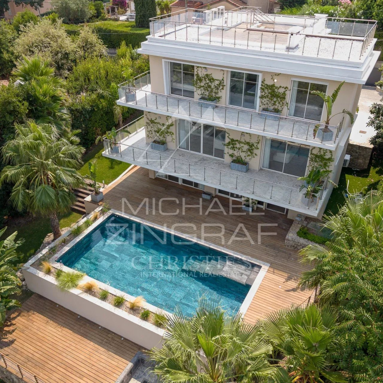 Luxury real estate photo | Charming Properties