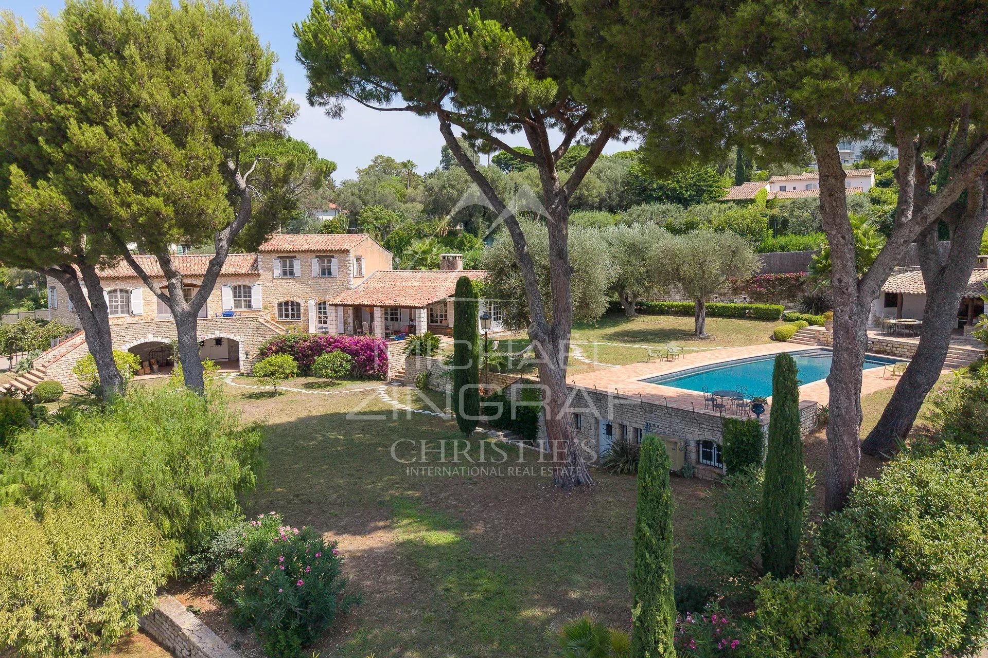 Exceptional farmhouse in Cap d'Antibes Provençal-style property with swimming pool and garden in Cap d'Antibes.