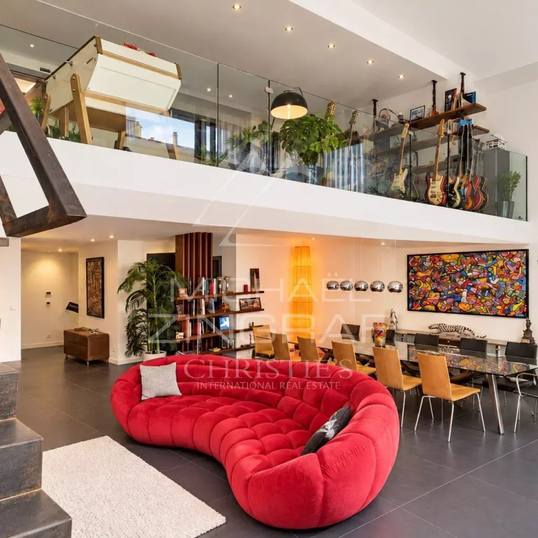 Luxury real estate photo | Charming Properties
