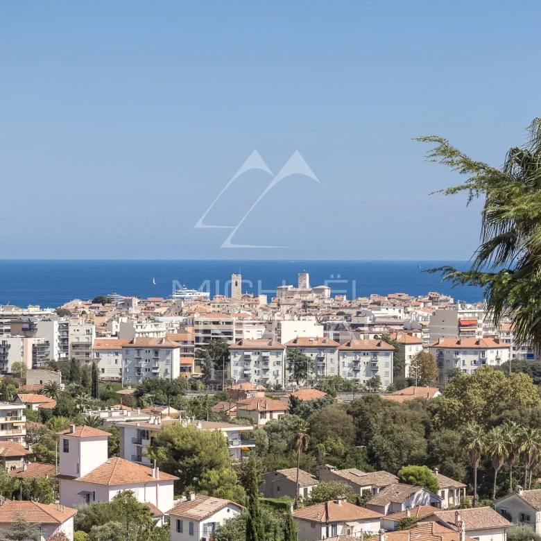 Luxury real estate photo | Charming Properties