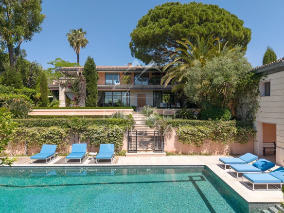 Contemporary villa with swimming pool and landscaped garden in Cap d'Antibes
