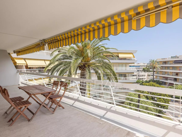 Cap d’Antibes – Spacieux 4 pièces avec terrasse, piscine et garage