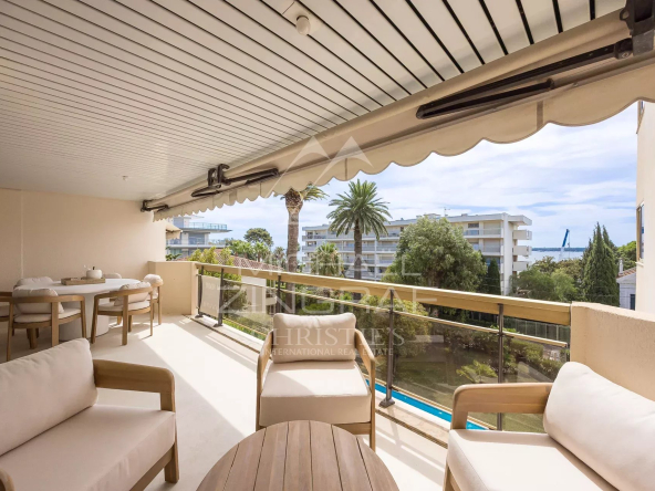 Cannes Moure Rouge – Superbe 4 pièces rénové avec luxe – Vue mer panoramique