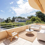 Cannes – Bel appartement au calme avec terrasse, jardin et aperçu mer