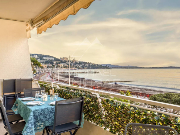 Très bel appartement en front de mer Palm Beach
