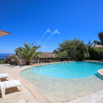 Charmante villa en pierre avec vue mer panoramique