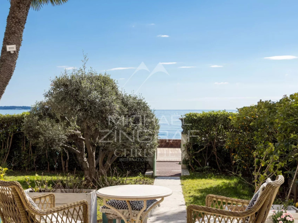 Cannes Palm Beach – Face à la mer, magnifique rez-de-jardin