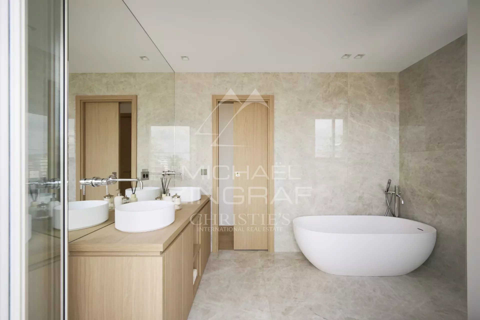 dd17e3d7d1eb017e73e4f19d95ecc375_558e63feb3_1920-original