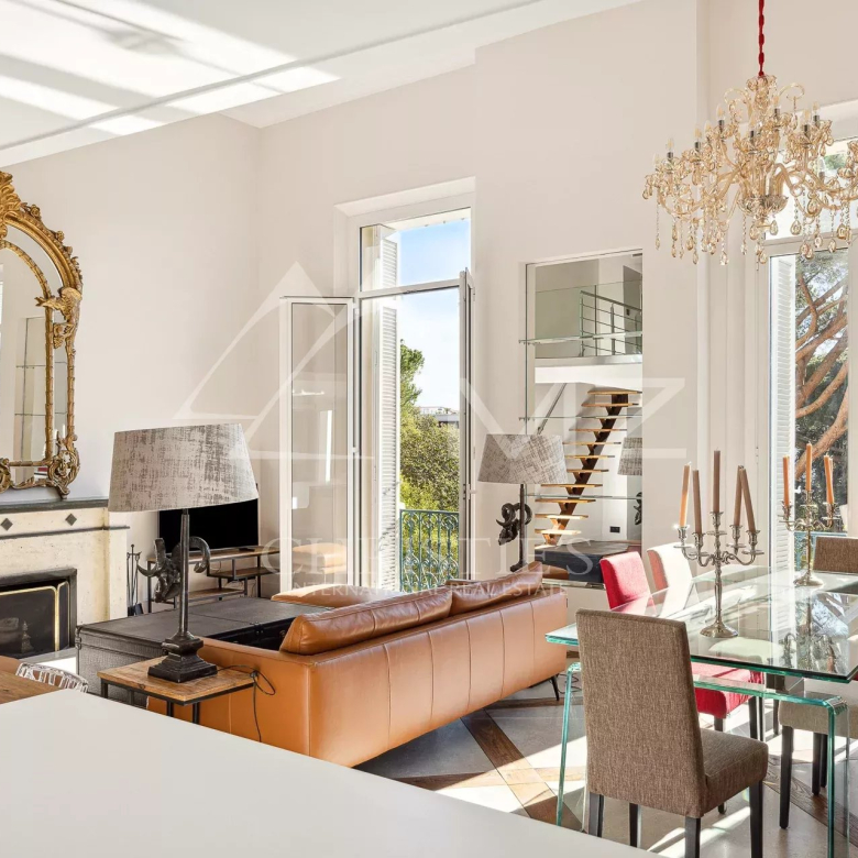 Cannes Palm Beach – Exceptional apartment with panoramic sea view