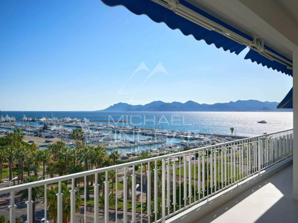 Cannes Croisette – Palm Beach – Rare – 5 pièces vue mer