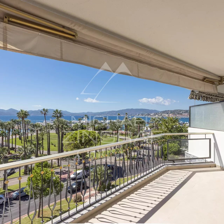 Cannes Palm Beach – Appartement 4 pièces rénové avec terrasses