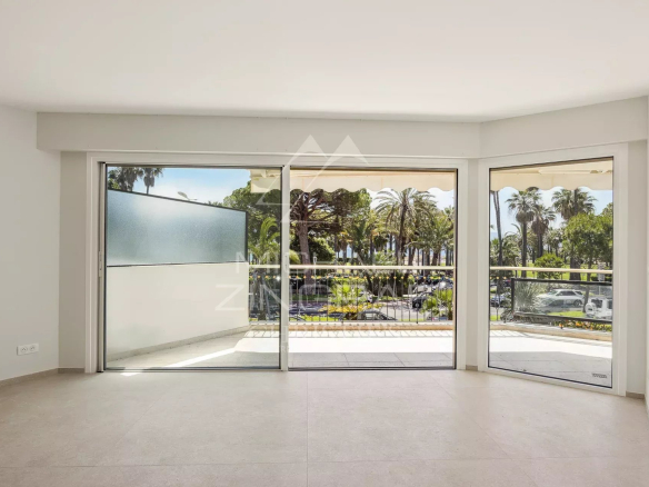 Cannes Croisette – 3 pièces – Vue Mer