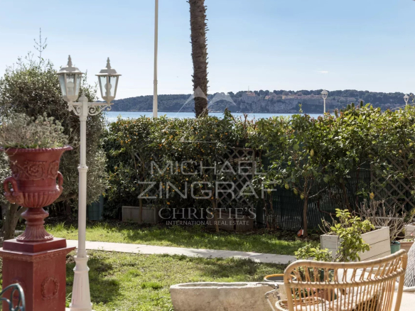 Cannes Palm Beach – Face à la mer, magnifique rez-de-jardin