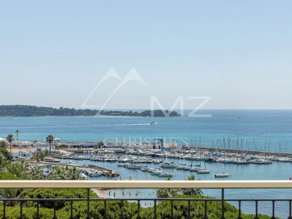 Cannes – Croisette – Penthouse Vue Mer Panoramique